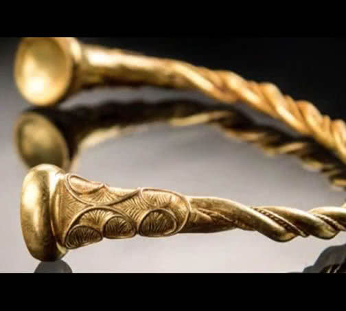 UK Treasure Hunters Unearth Four Golden Torcs Dating Back 2,500 Years