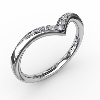 Polished and Tapered Shared Prong Chevron Diamond Band