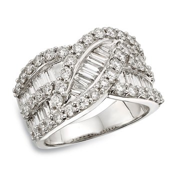White gold, round and baguette diamond fancy band