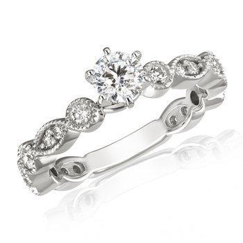 Lilyan: White gold, vintage-inspired diamond bridal set