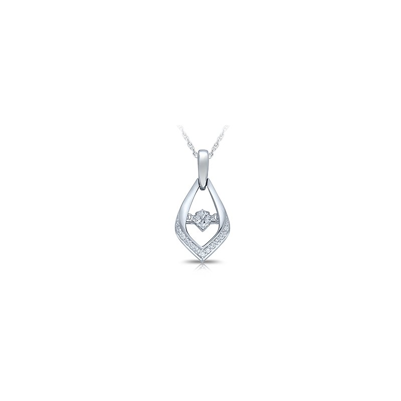 White gold pendant with twinkling princess center diamond