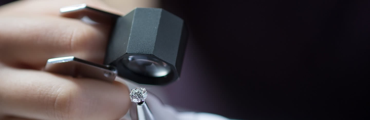 Diamonds jeweler