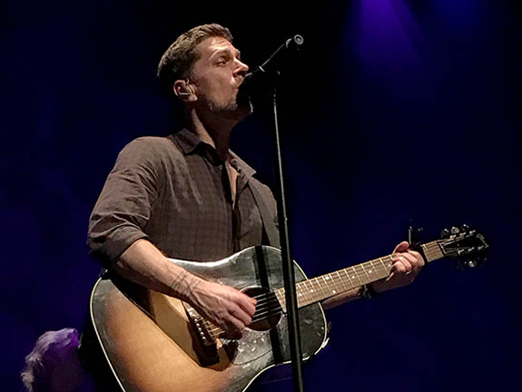 Music Friday: Rob Thomas Tells a Story of Empathy and Love in 2009's ‘Her Diamonds’