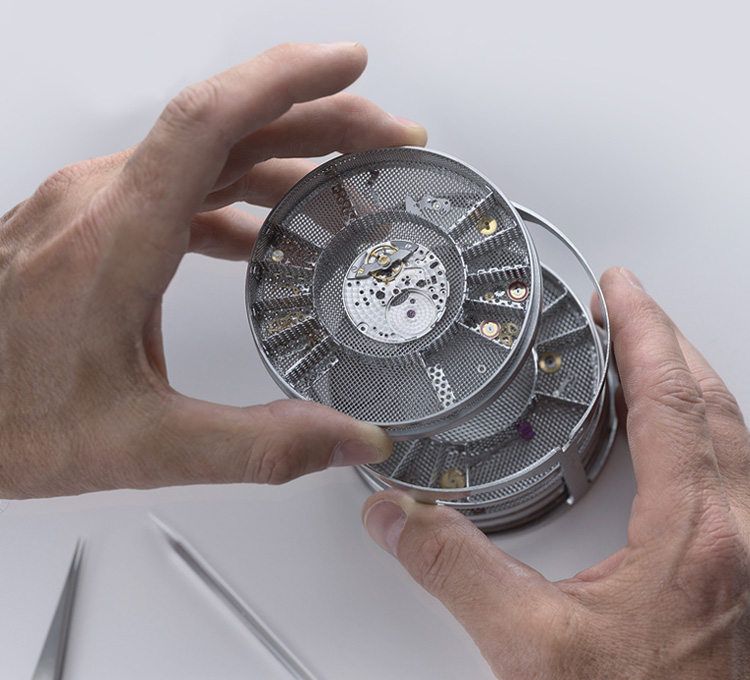 Rolex Servicing Procedure Cleaning The Movement
